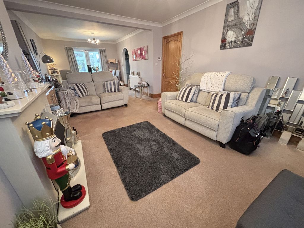 Property photo 3 of 26