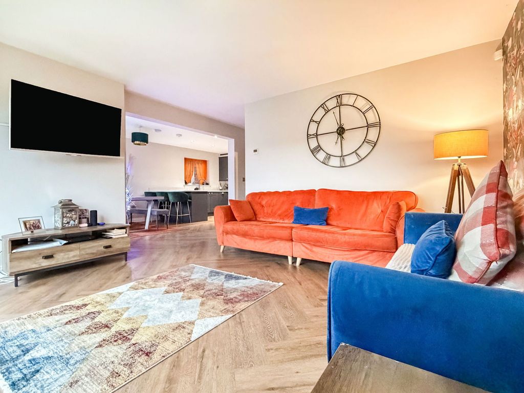 Property photo 3 of 24