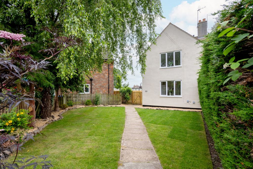 Property photo 3 of 23