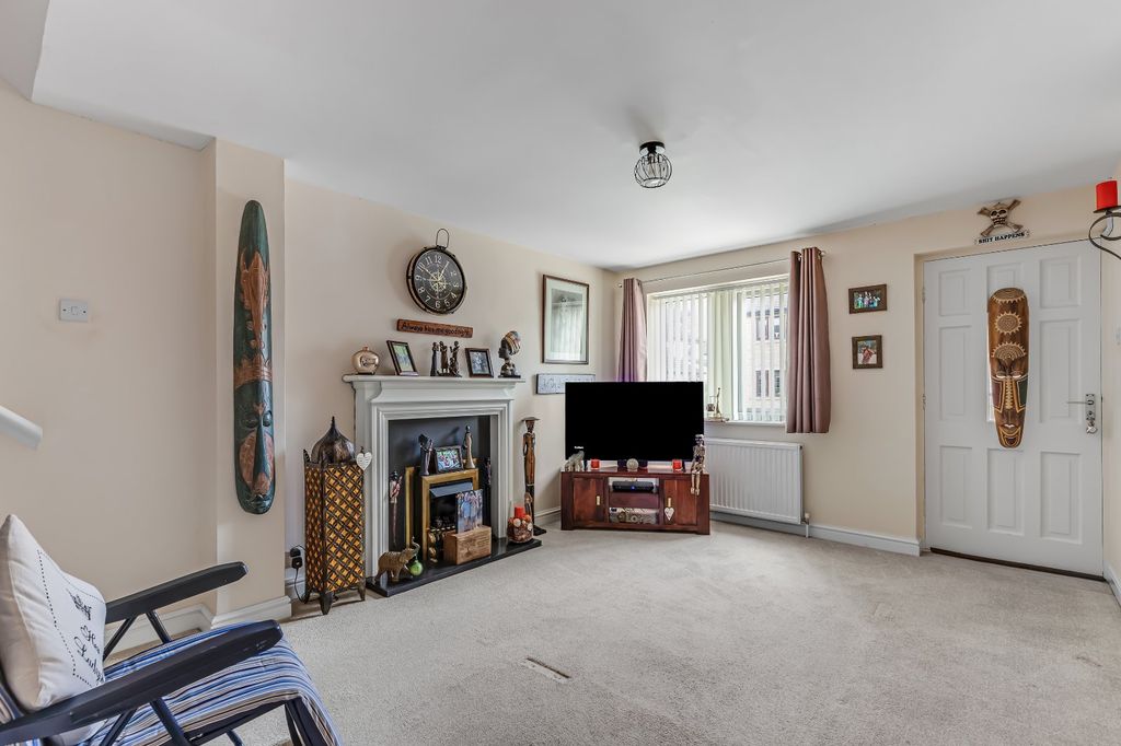 Property photo 2 of 14 Picture No. 15