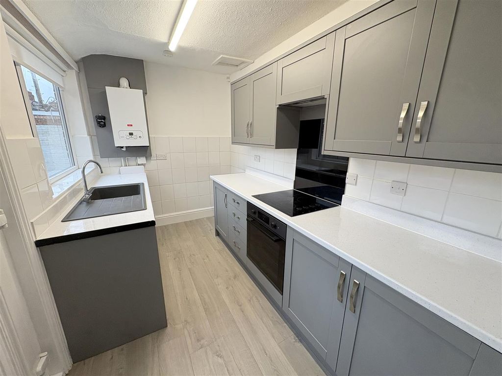 Property photo 1 of 12 Kitchen