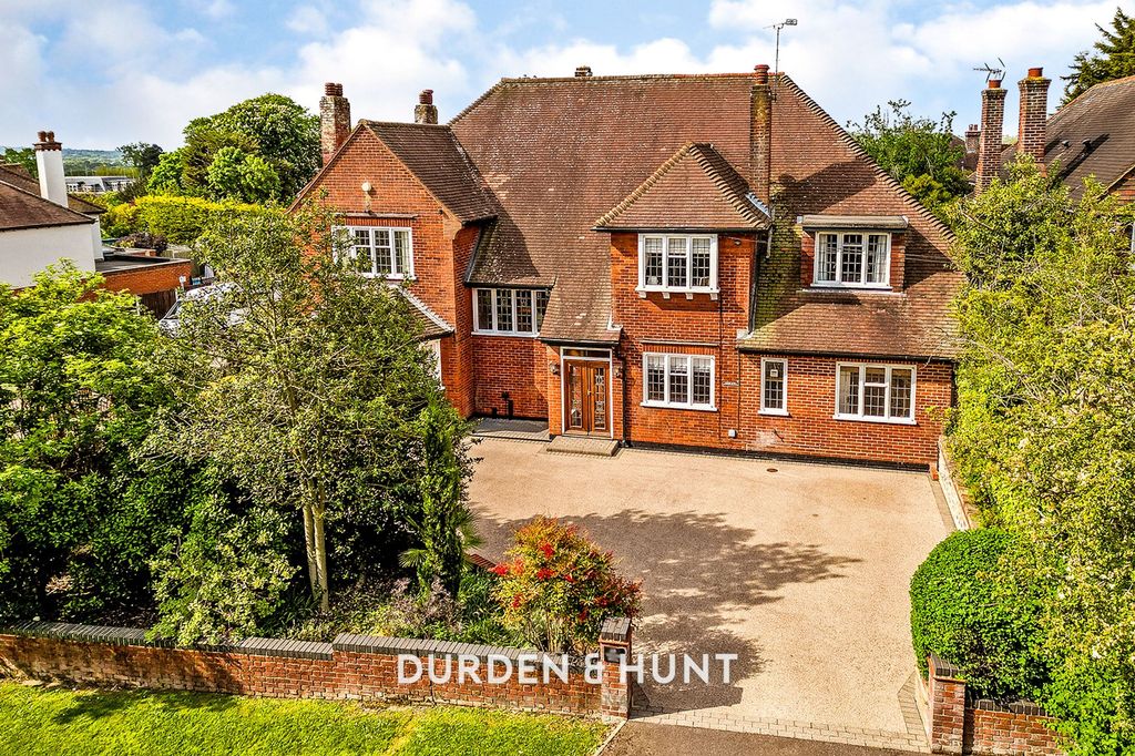 Property photo 1 of 50
