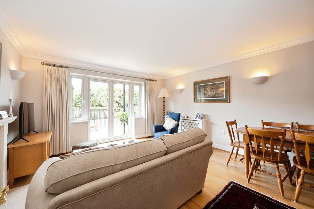 Property photo 1 of 17 Pbox-Img.Jpg