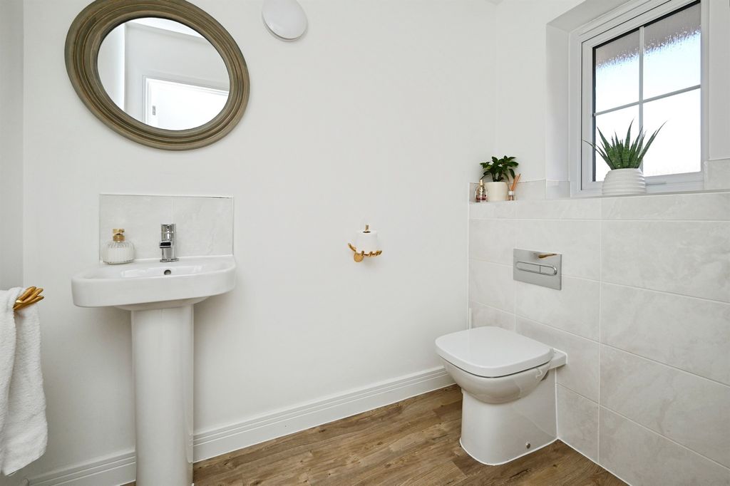 Property photo 3 of 25