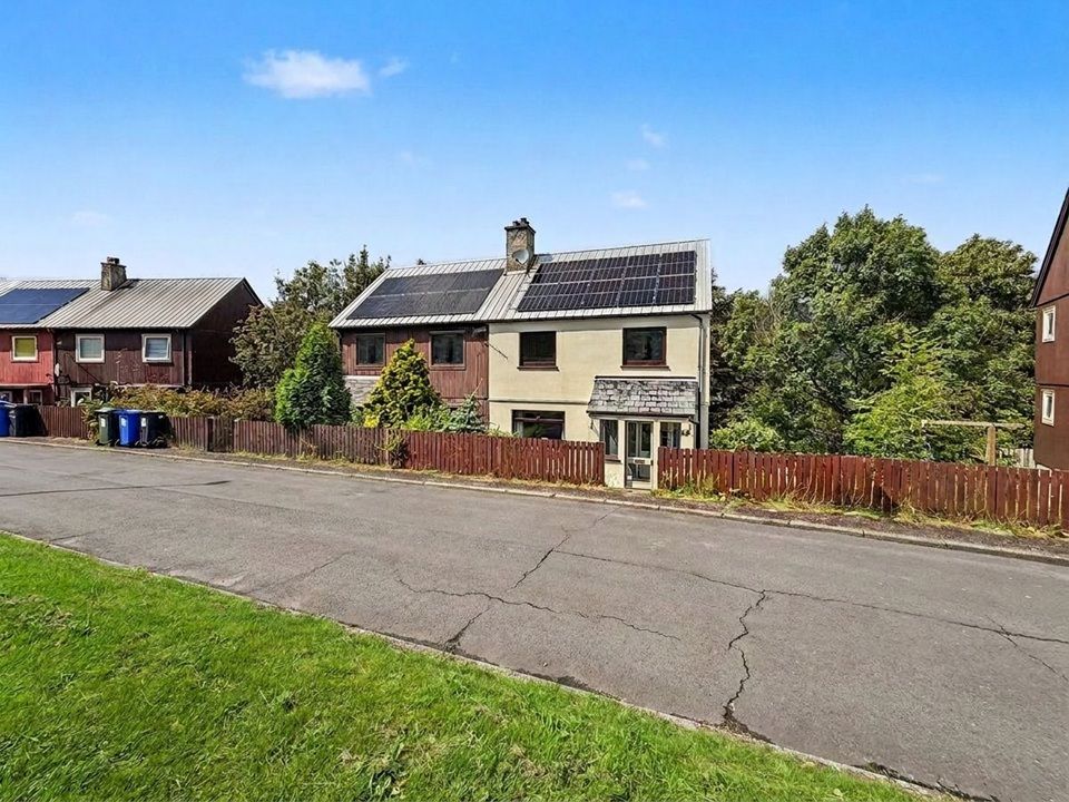 Property photo 2 of 56