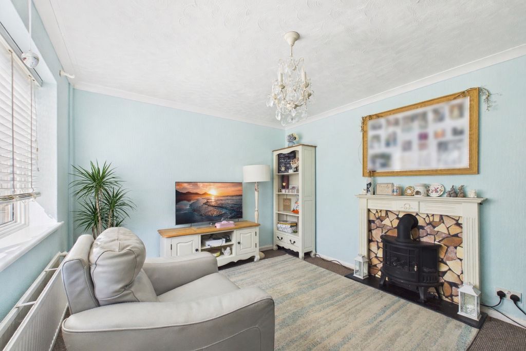 Property photo 2 of 12 Photo 5