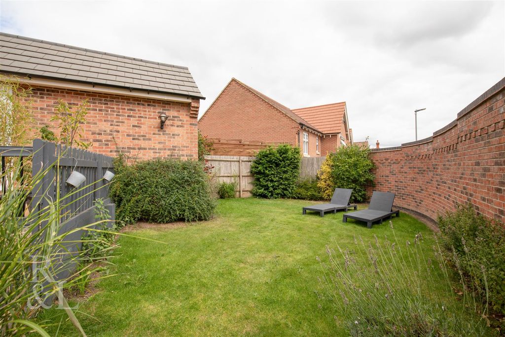 Property photo 3 of 27 5Y8A5227.Jpg