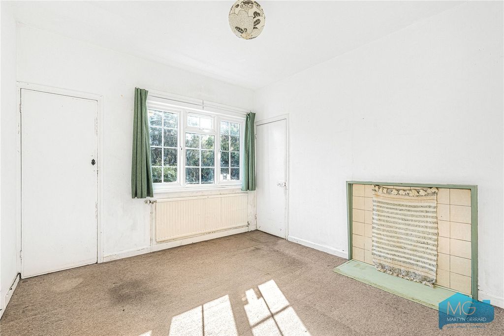 Property photo 3 of 22 Picture No. 24