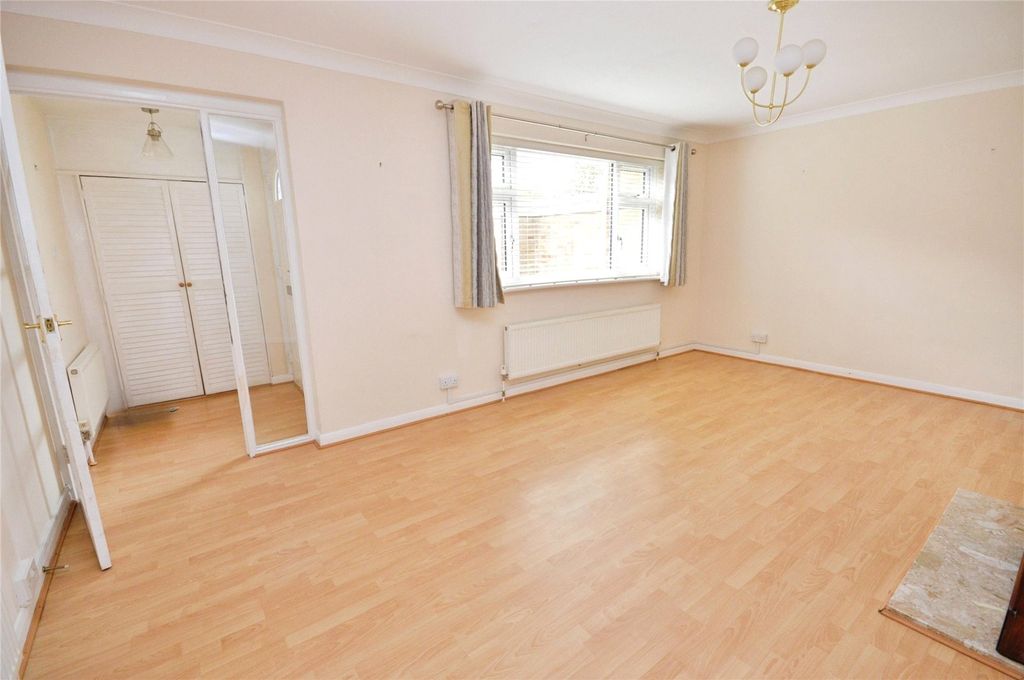 Property photo 2 of 18 Picture No. 29