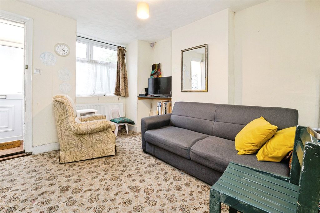 Property photo 3 of 24 Picture No. 28