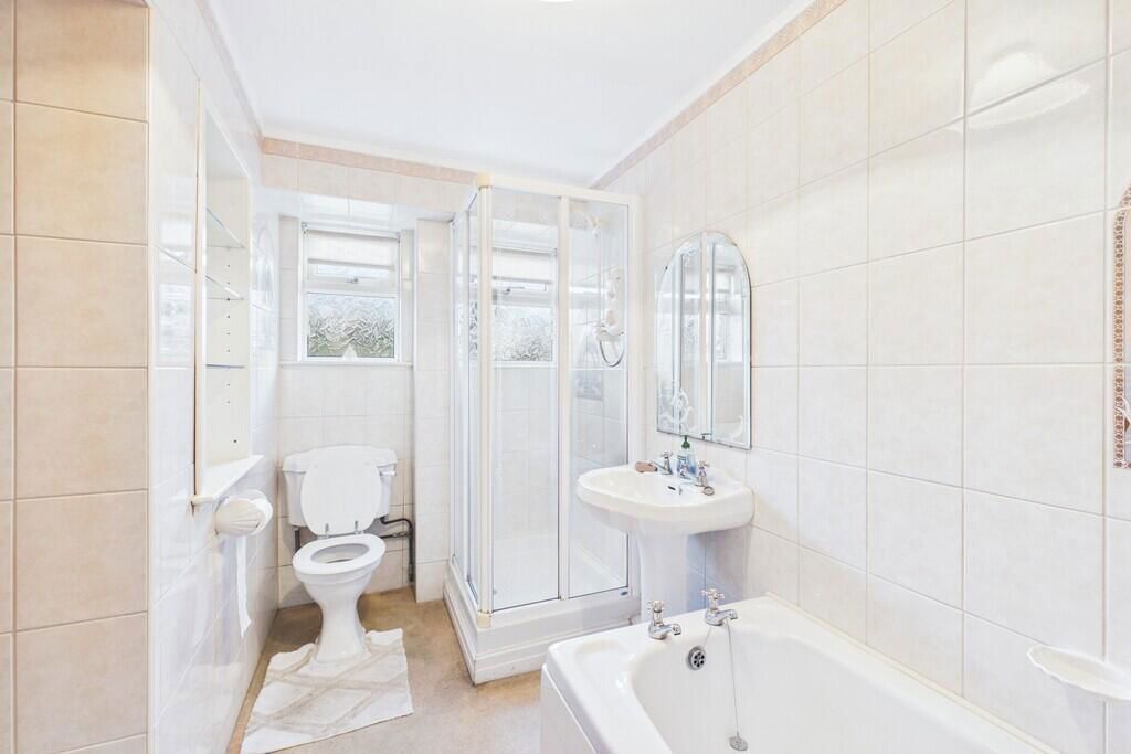 Property photo 3 of 32