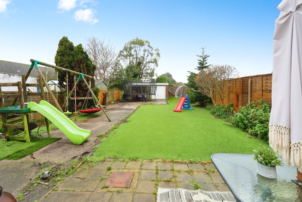 Property photo 2 of 19