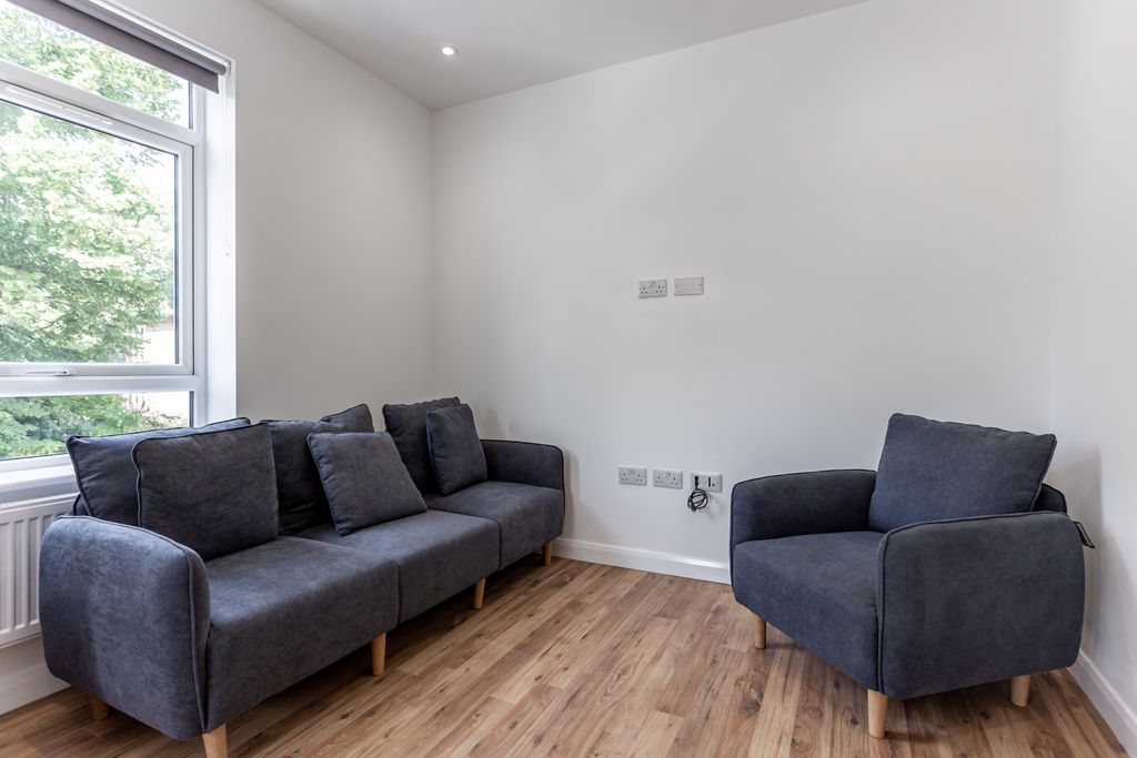 Property photo 2 of 12 2