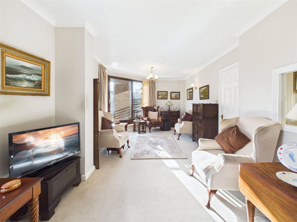 Property photo 2 of 11 Picture No. 23