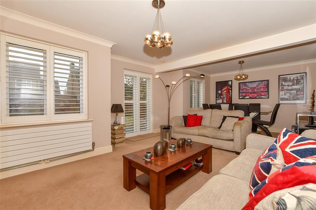 Property photo 1 of 13 Lounge/Diner
