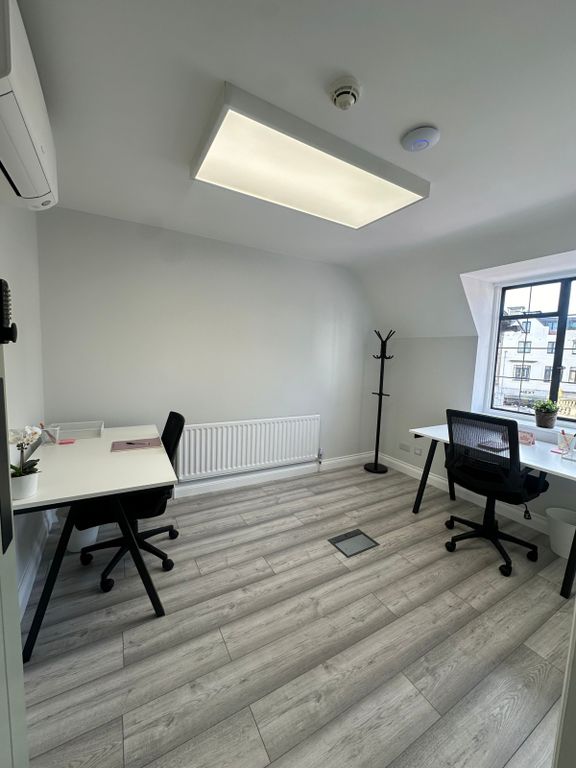 Property photo 1 of 4 Apple Market Hub