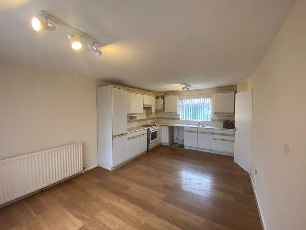 Property photo 3 of 9 Kitchen.Jpg