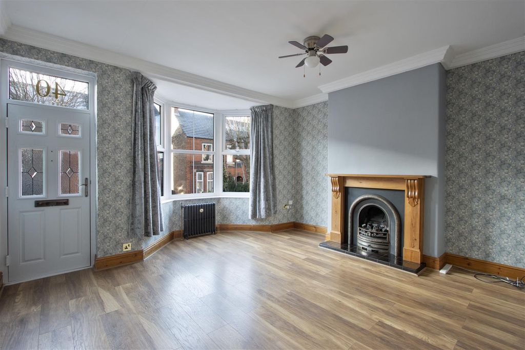 Property photo 2 of 18 Living Room