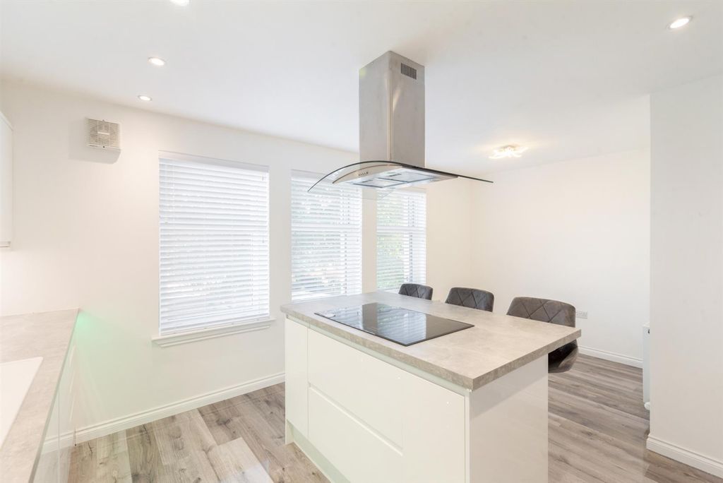Property photo 3 of 18 12.Jpg