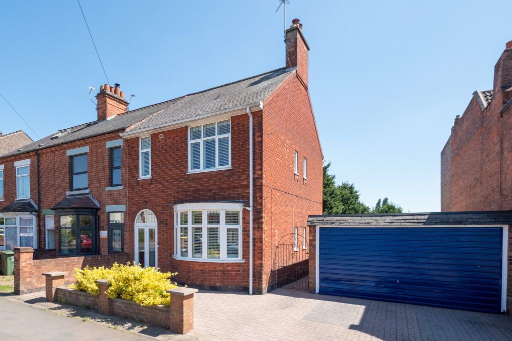 Property photo 1 of 30