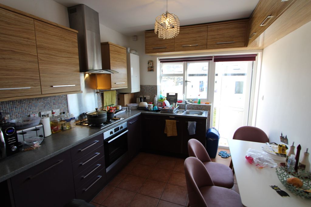 Property photo 1 of 34