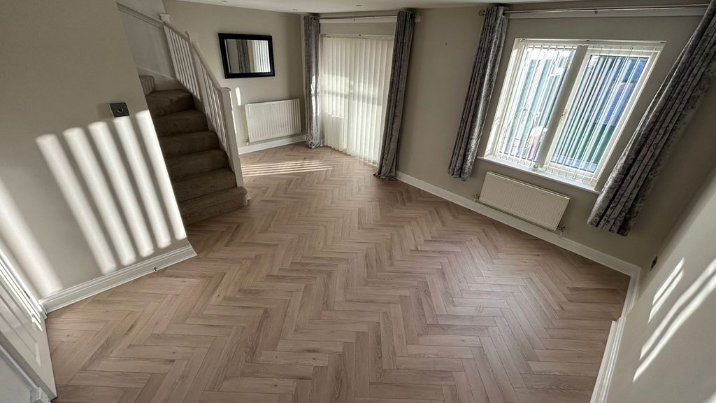 Property photo 3 of 16 Picture No. 31