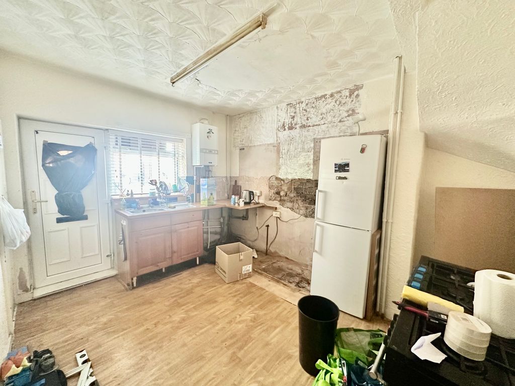 Property photo 2 of 6 Img_8090