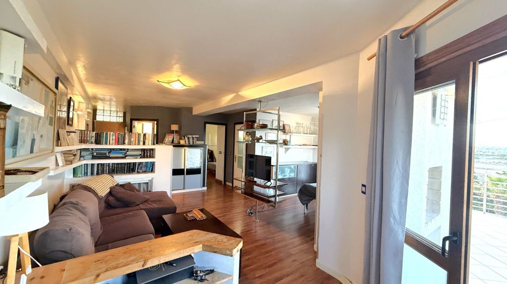 Property photo 1 of 41