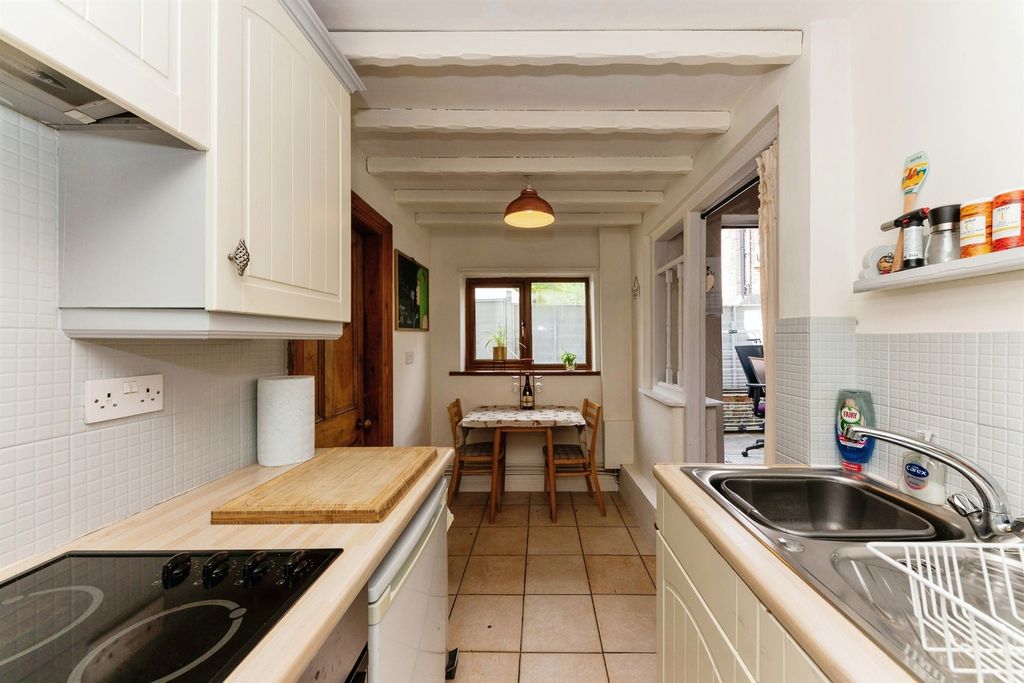 Property photo 3 of 17