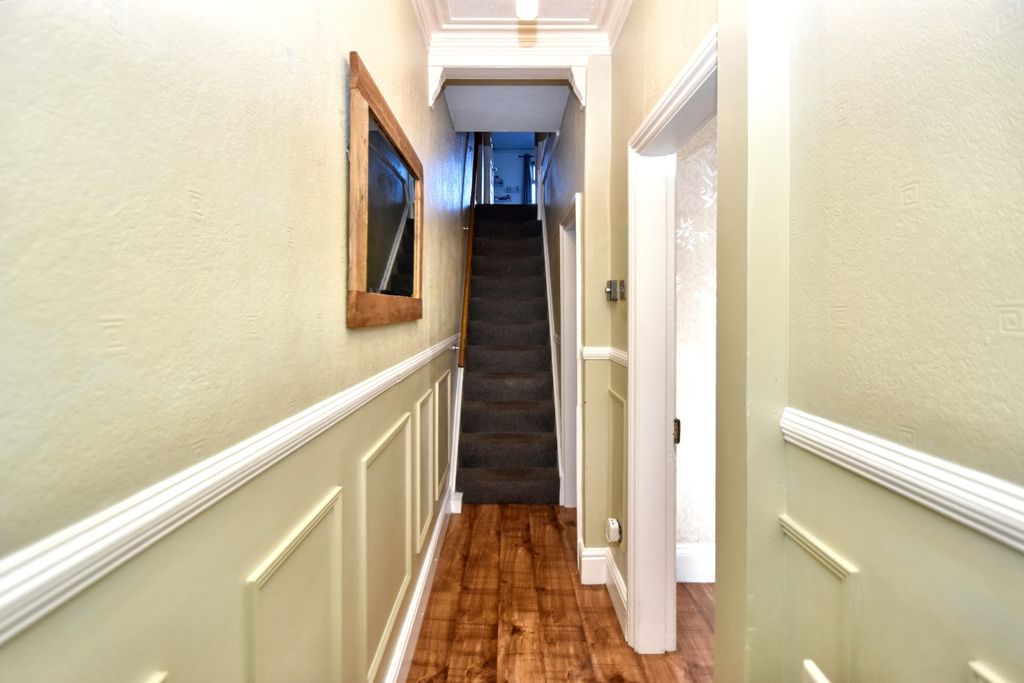 Property photo 2 of 20 Hallway