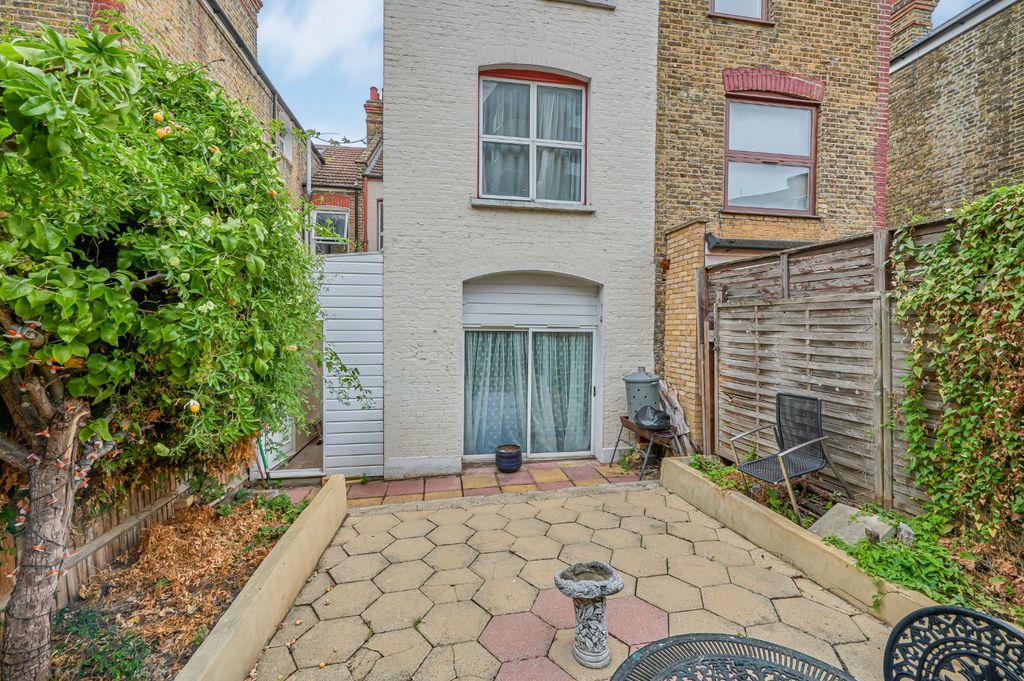 Property photo 3 of 13 Picture No. 35