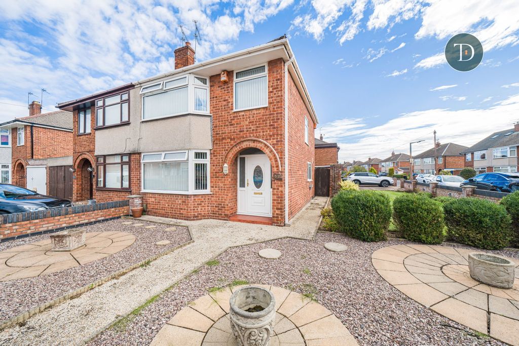 Property photo 1 of 33