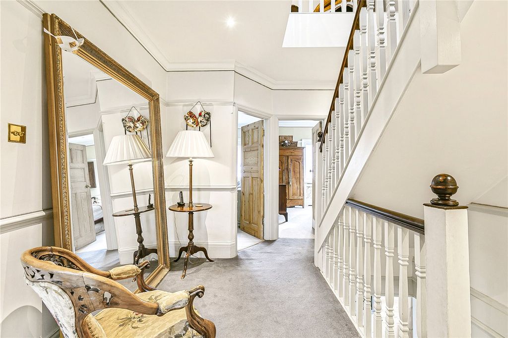 Additional image 11 of 6 bed detached house for salePark Avenue, Enfield EN1