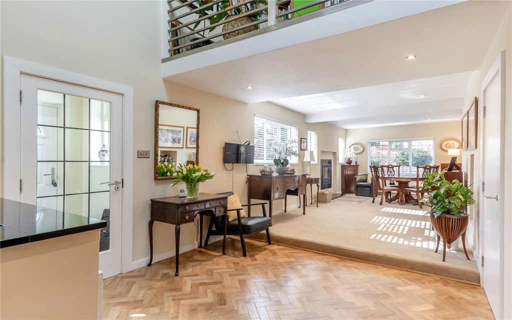 Property photo 2 of 22 Reception Area