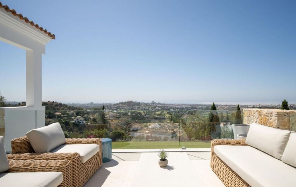 Property photo 2 of 39