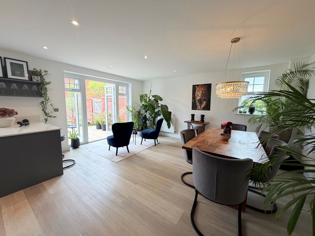 Property photo 3 of 17 Image