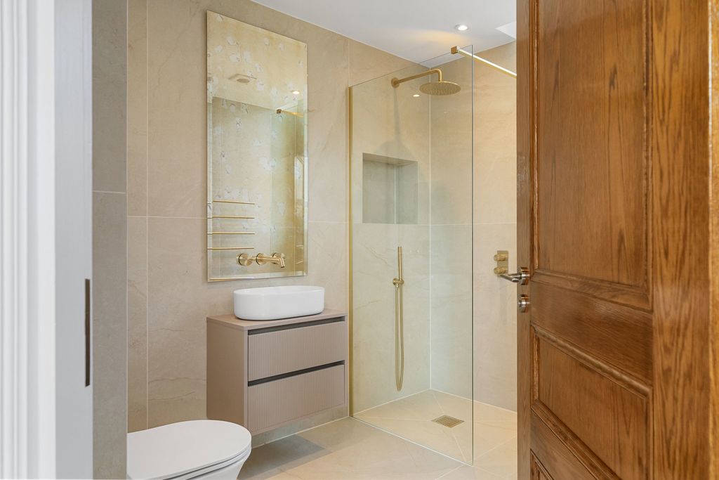 Additional image 16 of 3 bed flat for saleVictoria Road, Formby L37