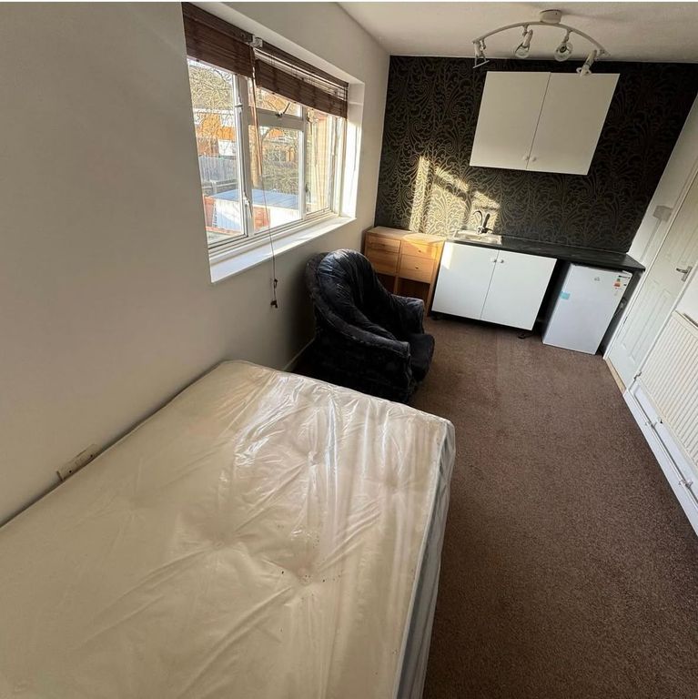 Property photo 3 of 3