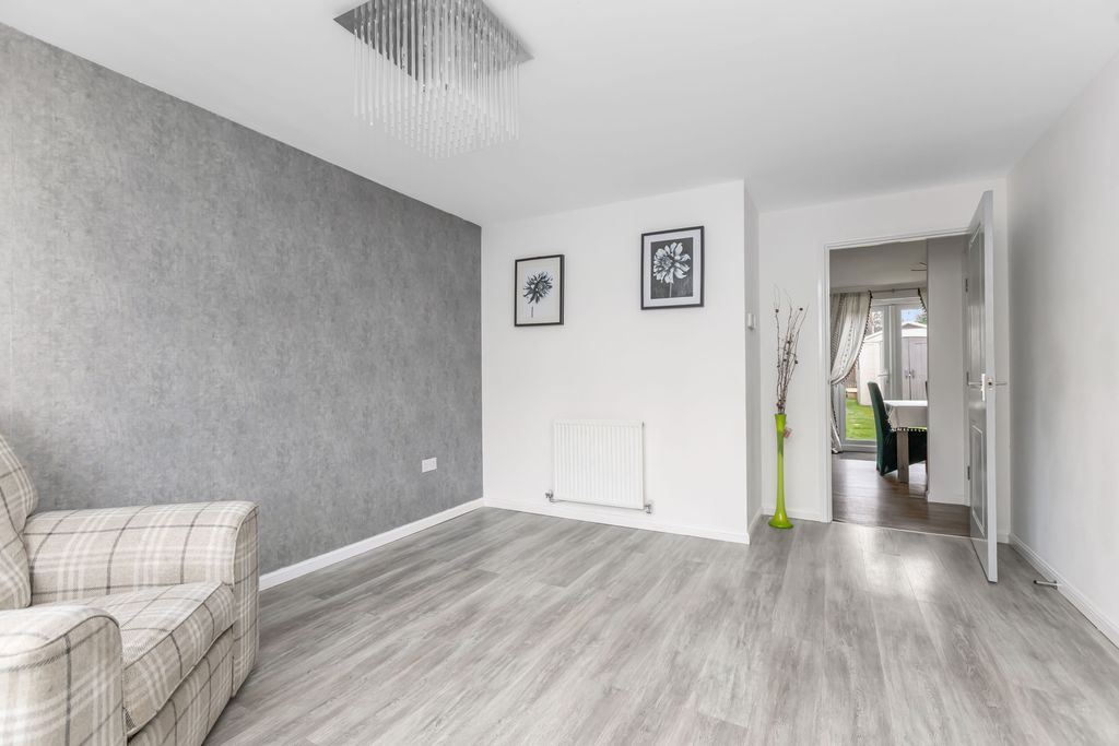 Property photo 3 of 20 Property Image 4