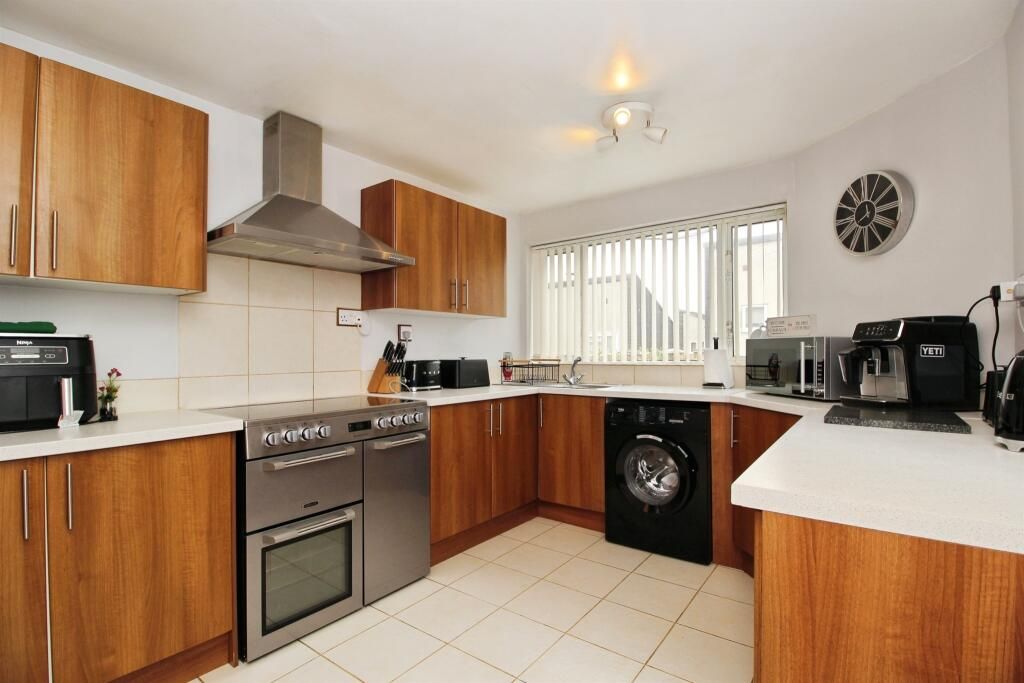 Property photo 2 of 13 Image