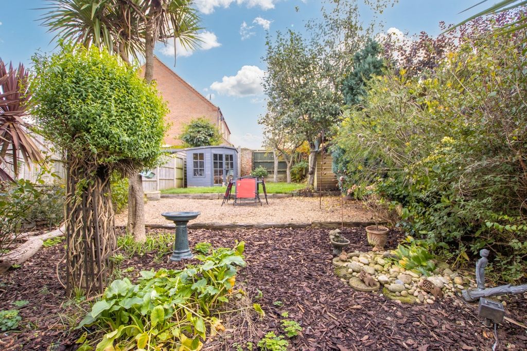 Property photo 2 of 29 3653385
