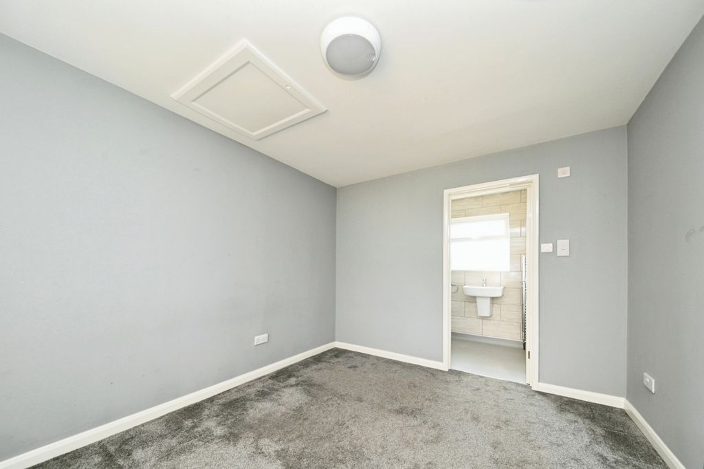 Property photo 3 of 17 Photography