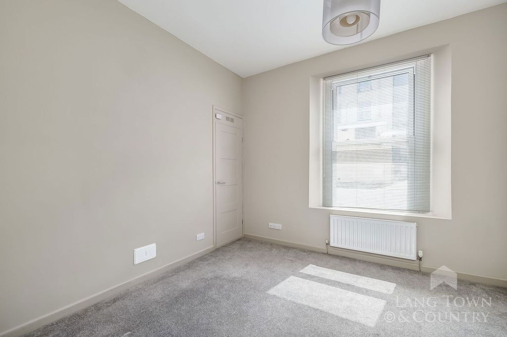 Additional image 6 of 1 bed flat for saleSt. James Place West, The Hoe, Plymouth. PL1