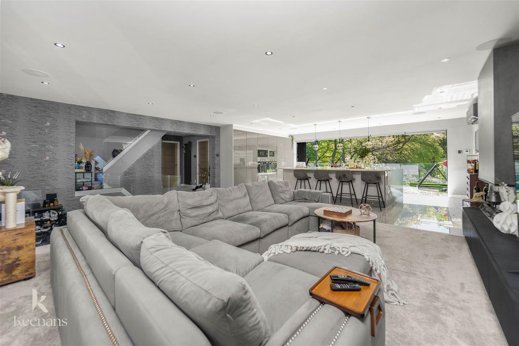 Property photo 3 of 67 3.Jpg