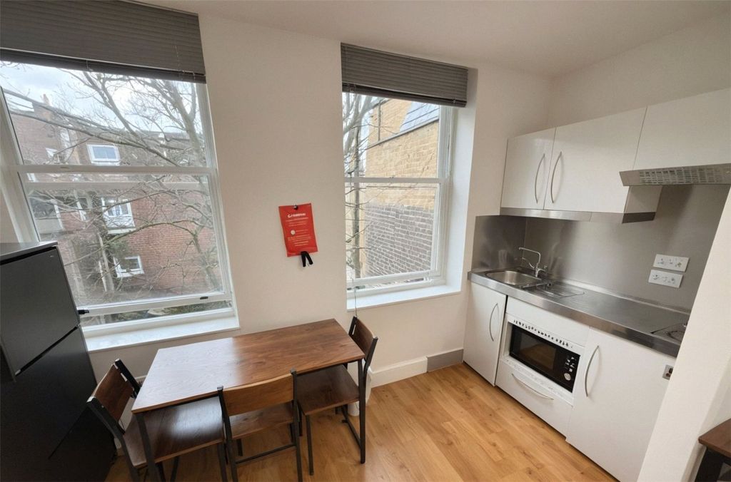 Property photo 3 of 3 Picture No. 05