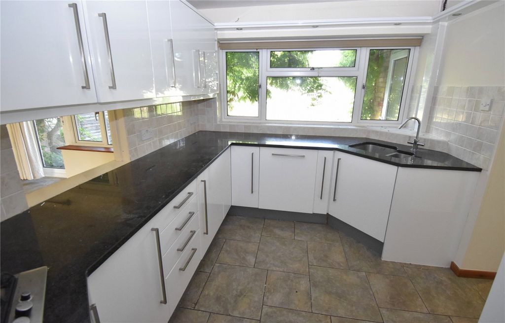 Property photo 3 of 13 Picture No. 17