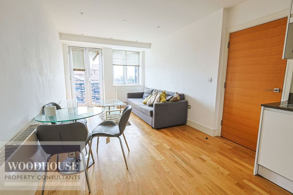 Property photo 2 of 13