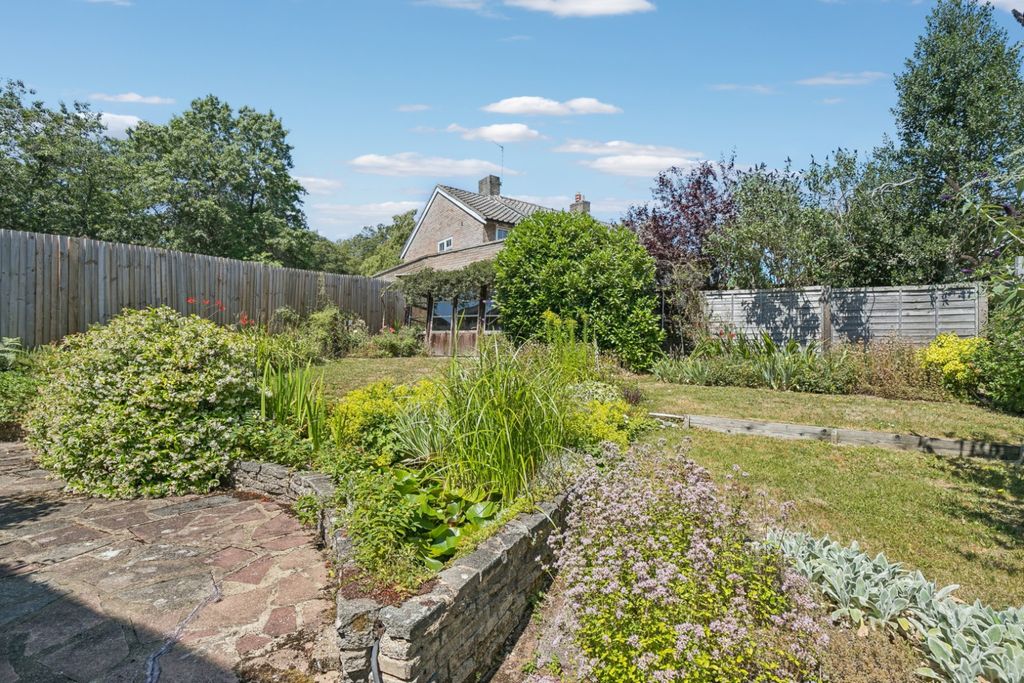 Property photo 2 of 19 5247214