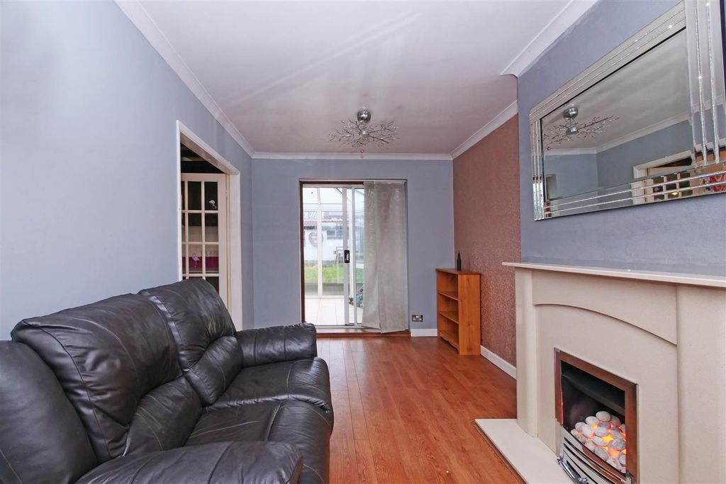 Property photo 3 of 16 Pnmb0161.Jpg