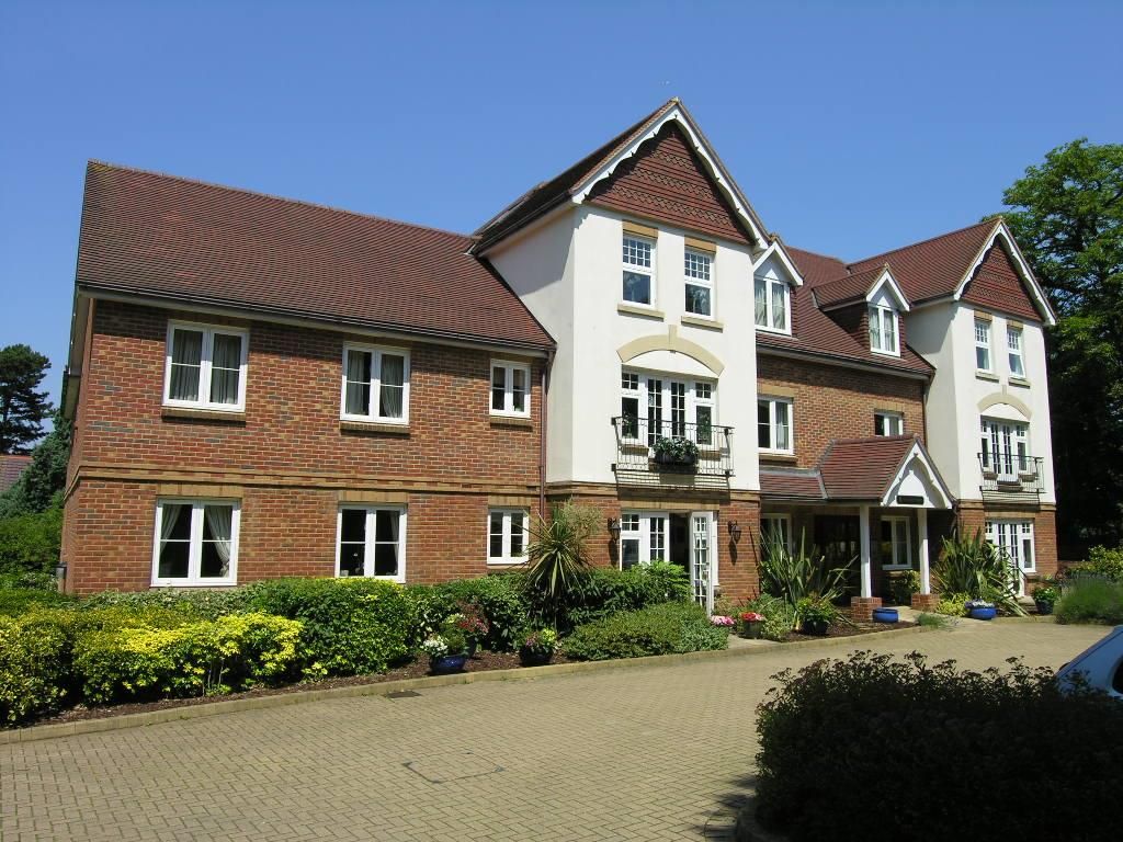Property photo 1 of 15 Pegasus Front 09.Jpg